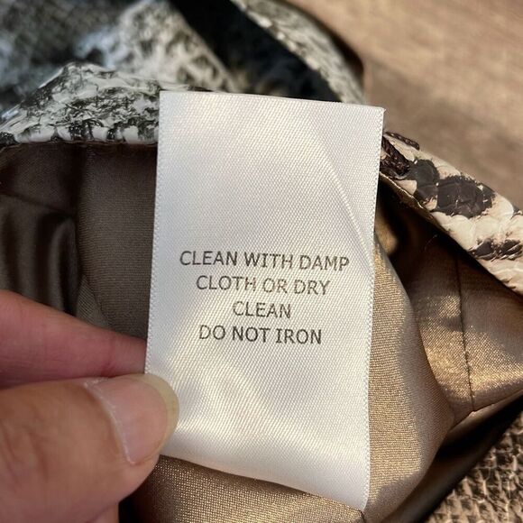 Etcetera Snake Print Mini Pencil Skirt Faux Leather Lined‎ Size 4 Tan Sage Green - Picture 7 of 9